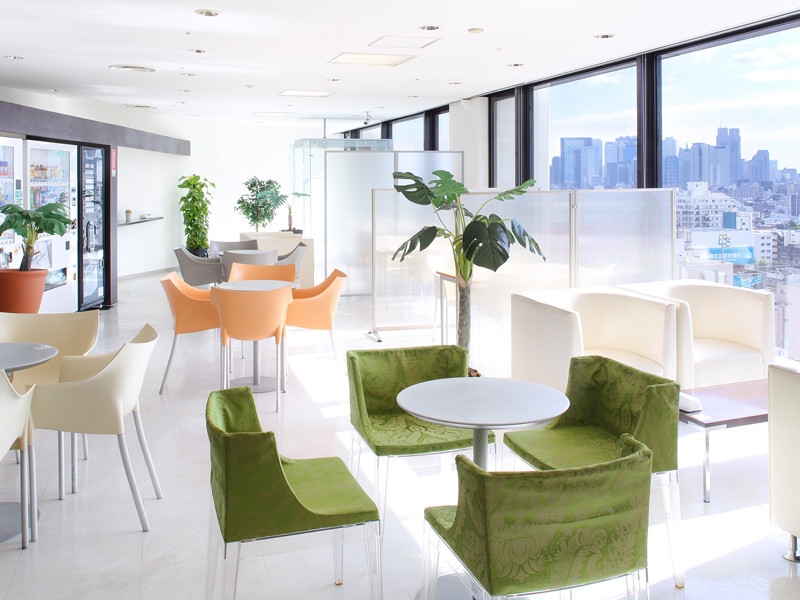 リージャス中野サンプラザのオフィス内部の画像「ビジネスラウンジ」