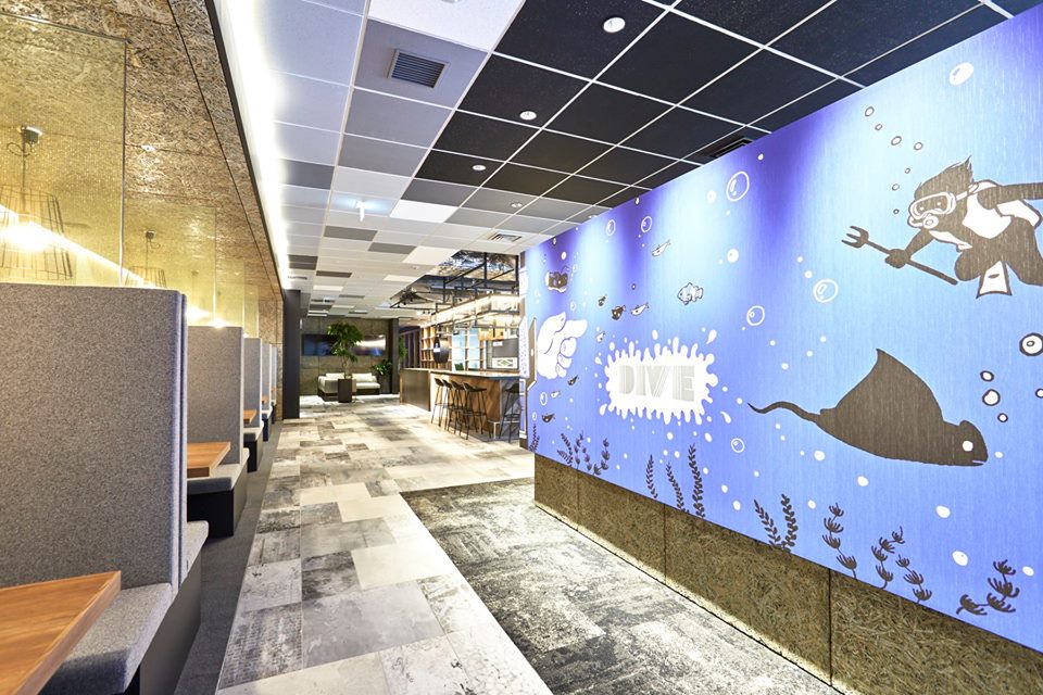 ワークスタイリング六本木ミッドタウンのオフィス内部の画像「通路」